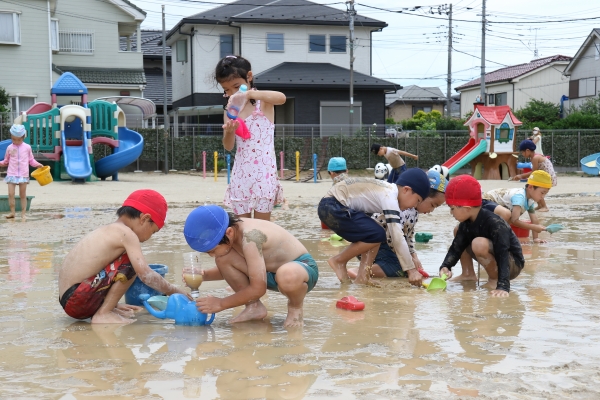 @2022.7.5 どろんこ遊び、プール活動（年中）