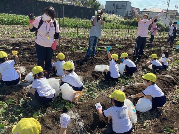 2022.1012，10.21お芋ほりに行きました！